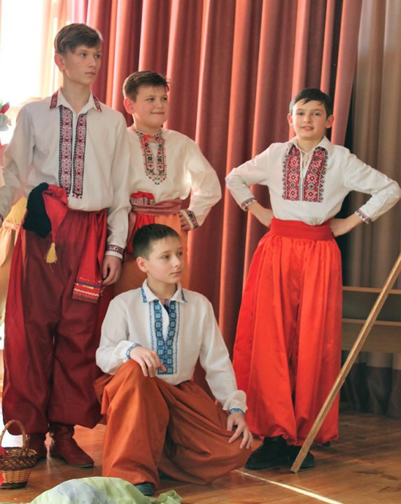 У Борисполі відбувся конкурс фольклорних колективів