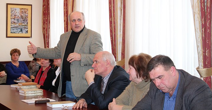 Презентація книги В. Стрілько-Тютюн "Світло"