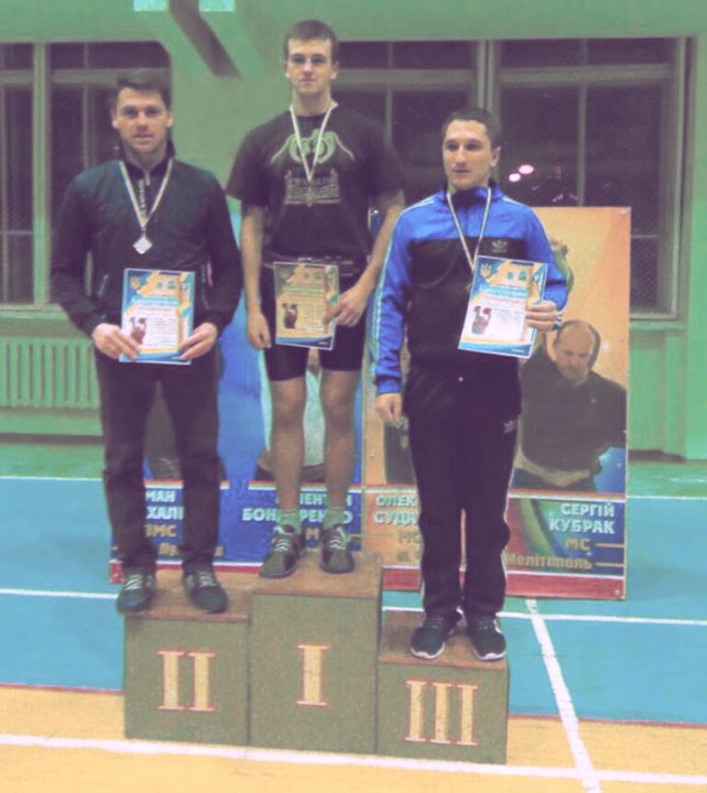 На чемпіонаті Київщини з гирьового спорту житель Переяслава-Хмельницького Юрій Голота здобув срібло