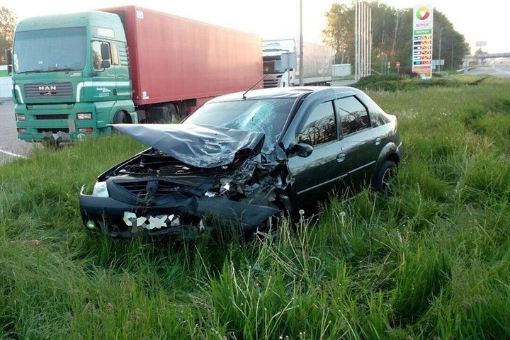 На Бориспільській трасі в ДТП зіткнулося два автомобіля На Бориспільській трасі в ДТП зіткнулося два автомобіля