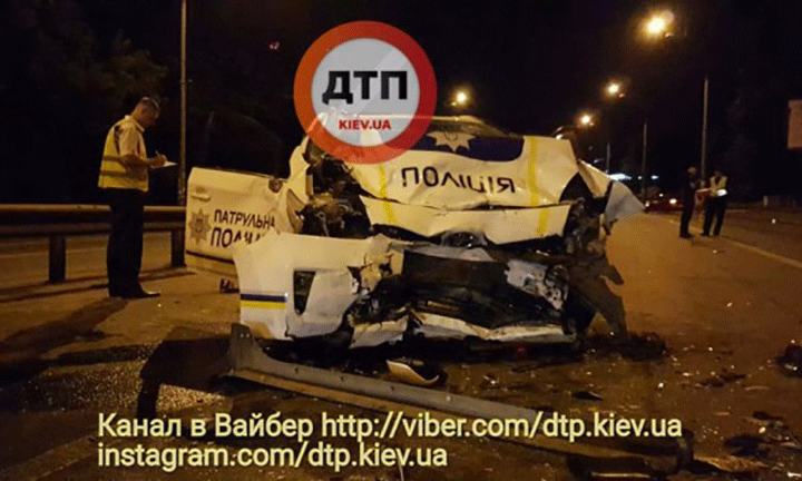 У Києві поліцейський автомобіль під час погоні потрапив у ДТП