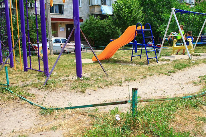 На яких дитячих майданчиках розвиваються бориспільські малюки