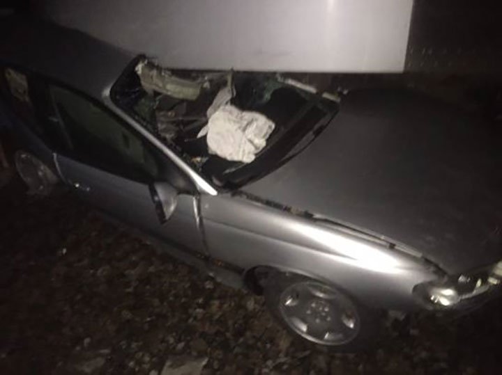 На Київщині поїзд Інтерсіті+ протаранив автомобіль На Київщині поїзд Інтерсіті+ протаранив автомобіль