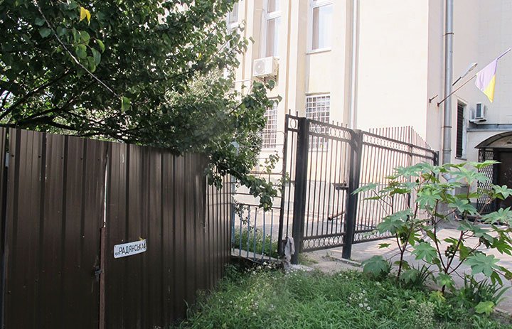 Тенета минулого все  ще тримають Бориспіль