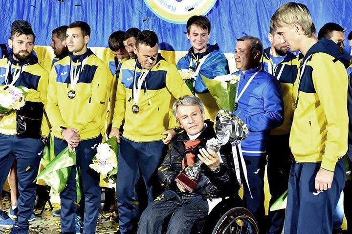 В аеропорту "Бориспіль" урочисто зустріли переможну футбольну паралімпійську збірну команду України