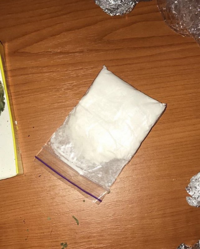 На Київщині у заступника мера, якого підозрюють у розтраті коштів, виявили наркотики