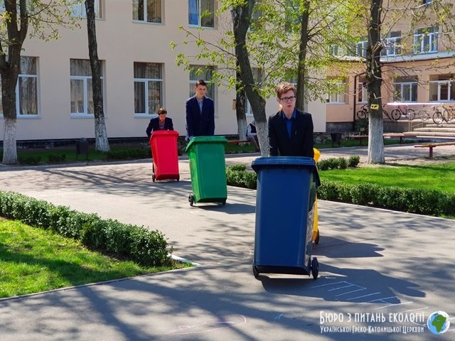 Бориспільські школярі отримали екодарунки Бориспільські школярі отримали екодарунки