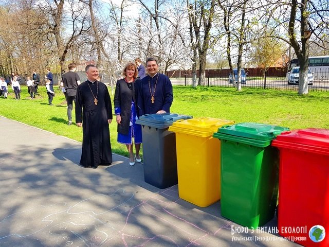 Бориспільські школярі отримали екодарунки Бориспільські школярі отримали екодарунки