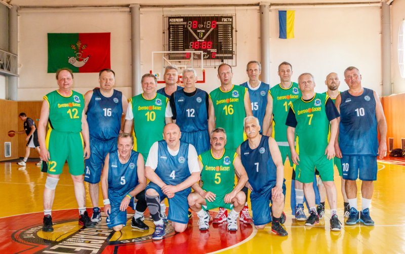 Команда ветеранів Київської області з баскетболу стає чемпіоном України