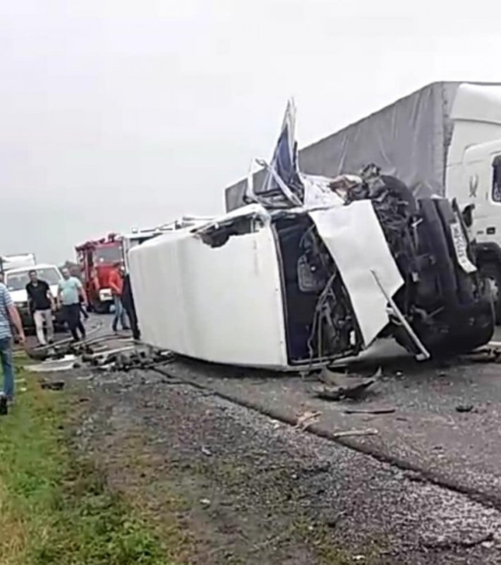 Страшна ДТП на трасі поблизу с. Дівички Страшна ДТП на трасі поблизу с. Дівички
