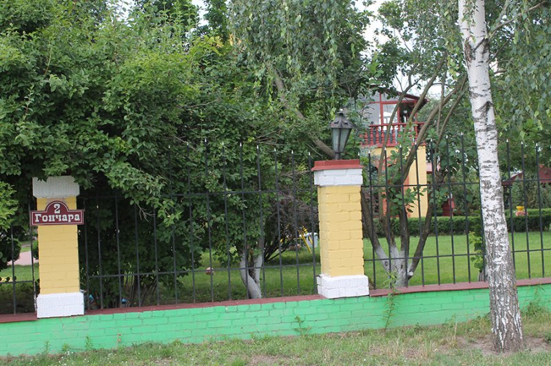 Комунальники Борисполя повернули сміття власнику у двір