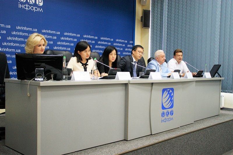 Бориспільські лікарі у співпраці з китайцями