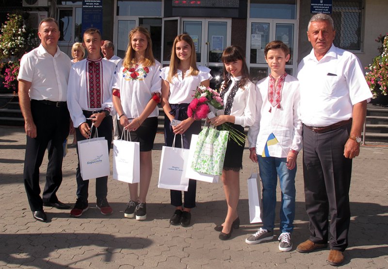 Бориспіль і район святкували День Прапора України