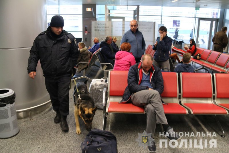 У "Борисполі"  з'явилися нові поліцейські наряди