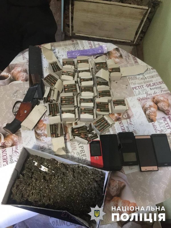 На Київщині ліквідували міжрегіональну групу наркодилерів
