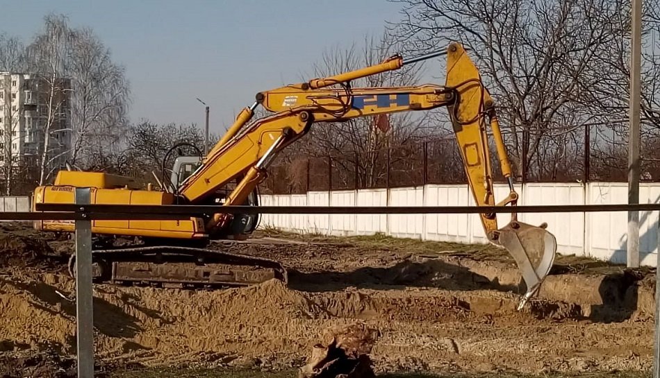 В НВК «Гімназія «Перспектива» почалися підготовчі роботи по будівництву стадіону.
