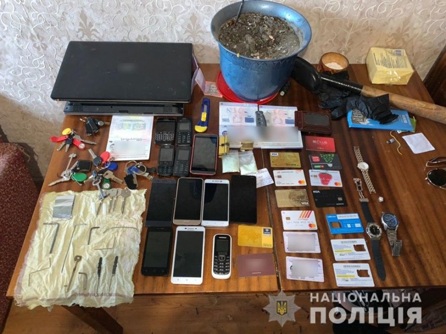 У Борисполі затримали домушників, які обкрадали всю область У Борисполі затримали домушників, які обкрадали всю область