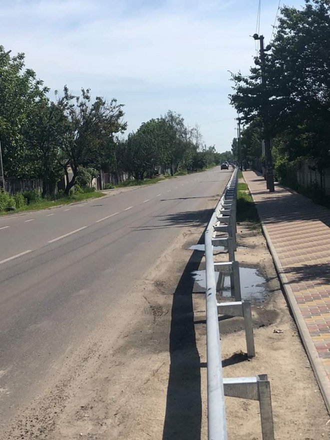 Мешканці приватного сектора вулиці Момота невдоволені дорогим ремонтом тротуару