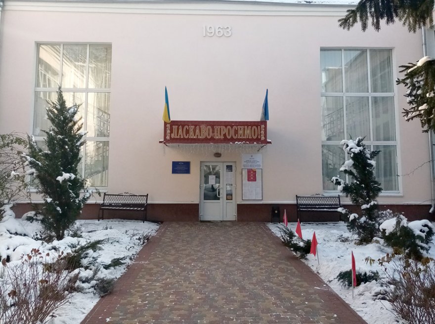 У дитсадку №3 за половину дня проголосувало 200 осіб