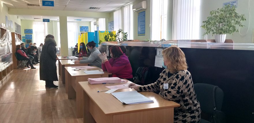 Вибори: вісті з дільниць Вибори: вісті з дільниць