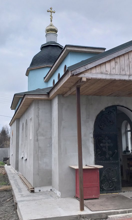 Розбудовується український храм Розбудовується український храм