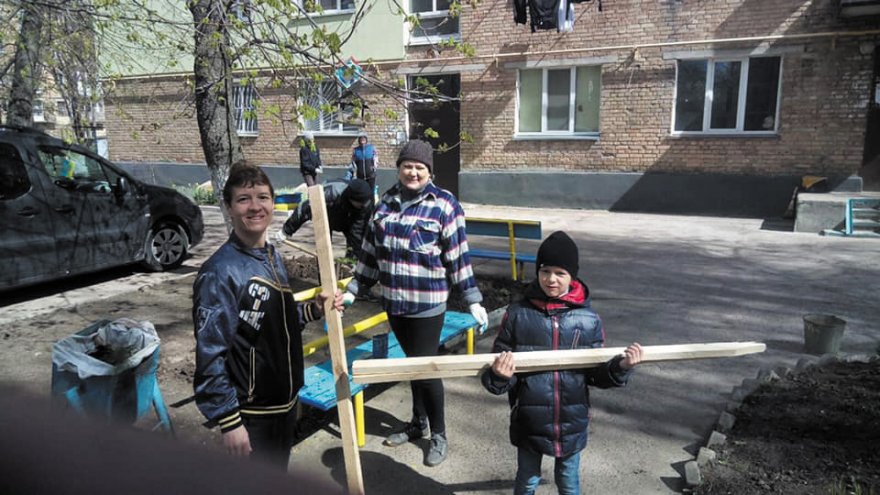 Спільна праця згуртовує людей Спільна праця згуртовує людей