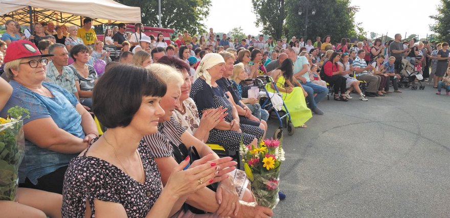 День Іванкова:  з варениками, трактором  та благодійністю