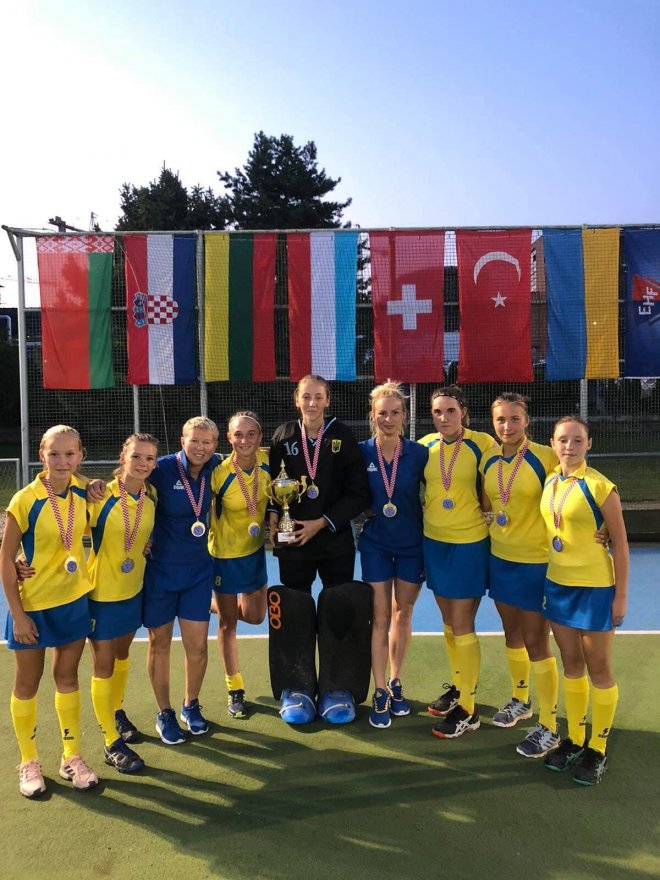 Жіноча збірна України U-18 з хокею на траві посіла перше місце!