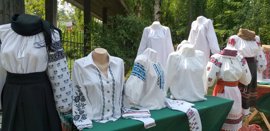 Малювали ескіз мурала, смакували кашу і капусту