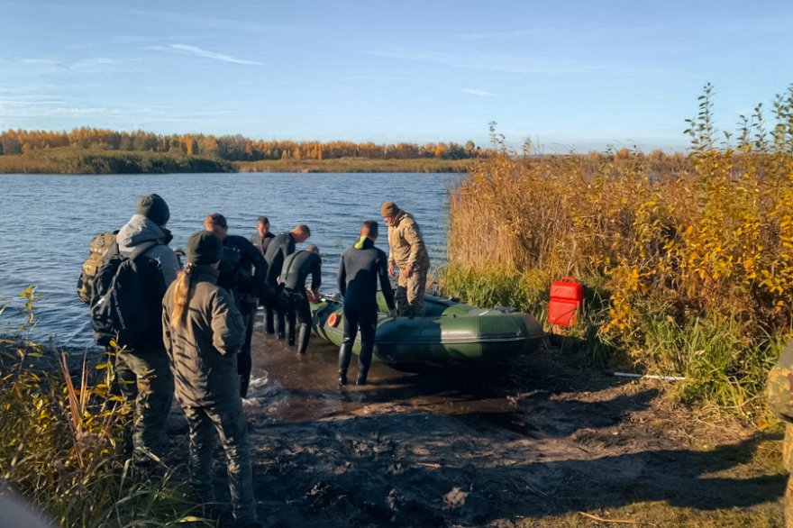 На Київщині розвідники Нацгвардії навчались долати водну перешкоду за стандартами НАТО На Київщині розвідники Нацгвардії навчались долати водну перешкоду за стандартами НАТО