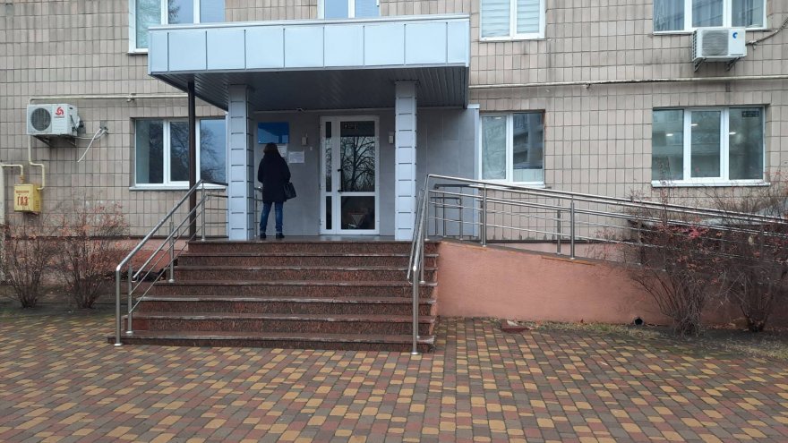 Бориспіль, як і вся Київська область, наразі знаходиться у «червоній» карантинній зоні. 