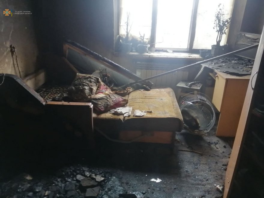Бориспіль, вул. Бежівка: у задимленій квартирі виявлено потерпілого Бориспіль, вул. Бежівка: у задимленій квартирі виявлено потерпілого
