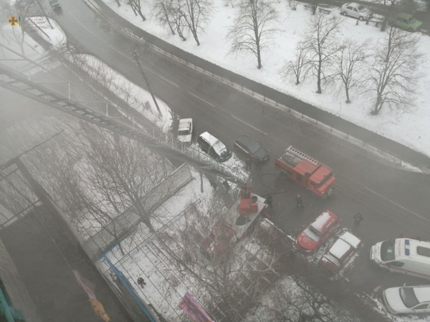 Бориспіль, вул. Бежівка: у задимленій квартирі виявлено потерпілого Бориспіль, вул. Бежівка: у задимленій квартирі виявлено потерпілого