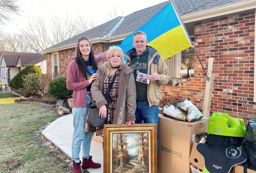 Як у Америці гаражний розпродаж для України проводили Як у Америці гаражний розпродаж для України проводили