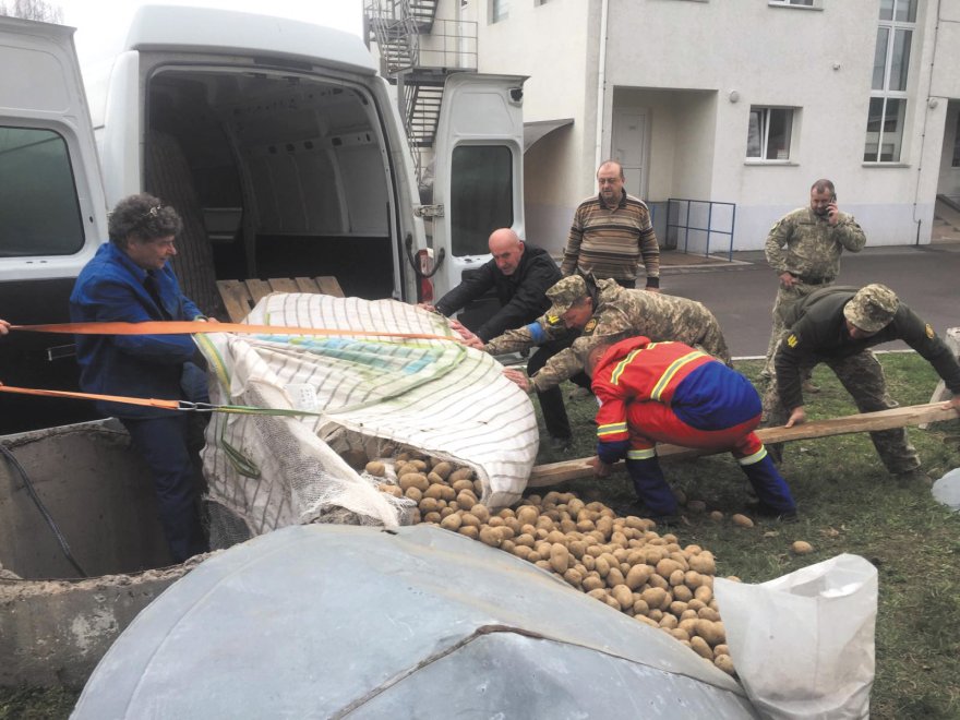 Жити, віддаючи: як бориспільці допомагають армії Жити, віддаючи: як бориспільці допомагають армії