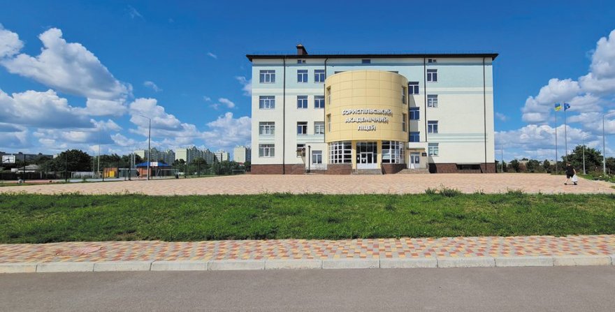 Перехід від шкіл до ліцеїв:  для учнів революції не відбулося