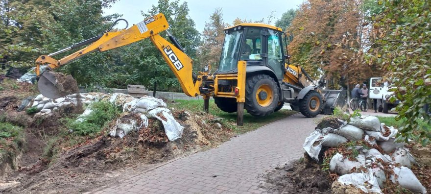 У парку відновили освітлення