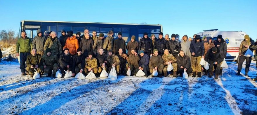Бориспільський фотограф Олексій Рошка повернувся із російського полону Бориспільський фотограф Олексій Рошка повернувся із російського полону