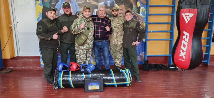Бориспільська спортшкола отримала подарунок від бійців НГУ