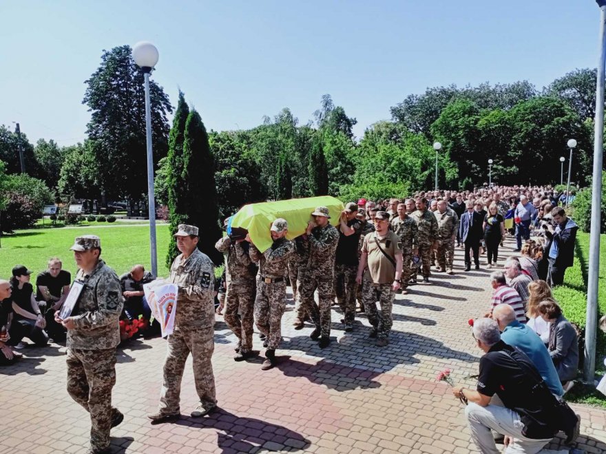Бориспіль провів в останній шлях пілота Дмитра Кривенка Бориспіль провів в останній шлях пілота Дмитра Кривенка