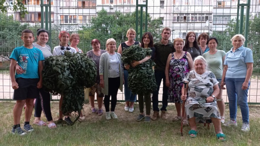 «Голівудські волонтери» — маскувальна сітка за півтори–дві години «Голівудські волонтери» — маскувальна сітка за півтори–дві години