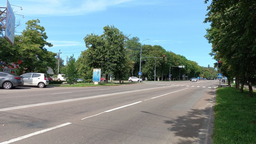 Попереду острівець безпеки! Чи потрібен інформаційний дорожній знак?