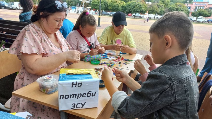 Дитячий простір від БДЮТ з нагоди Дня молоді Дитячий простір від БДЮТ з нагоди Дня молоді