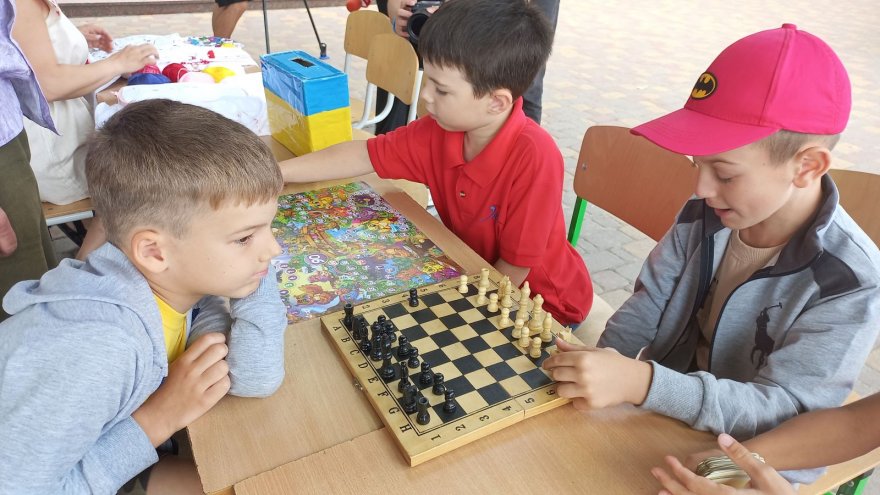 Дитячий простір від БДЮТ з нагоди Дня молоді Дитячий простір від БДЮТ з нагоди Дня молоді