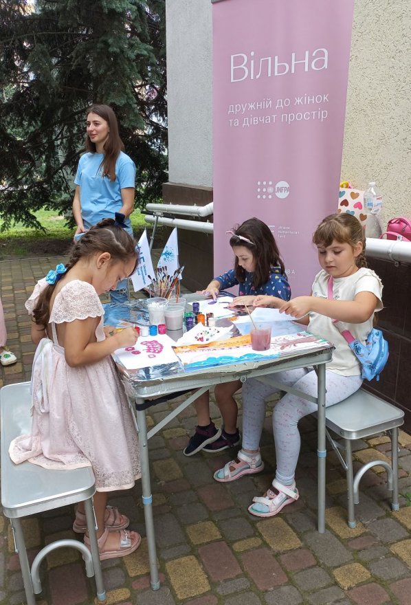 Дитячий простір від БДЮТ з нагоди Дня молоді Дитячий простір від БДЮТ з нагоди Дня молоді