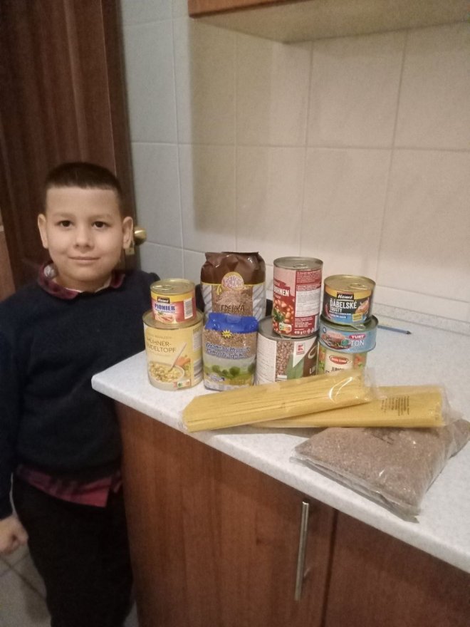 «Я загадав, щоб Святий Миколай якнайшвидше приніс звістку про Перемогу»: історія юного волонтера Ростислава