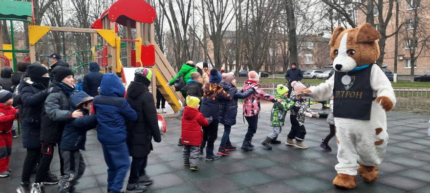 Новорічне свято для дітей на окрузі від Ігоря Шалімова (відео)