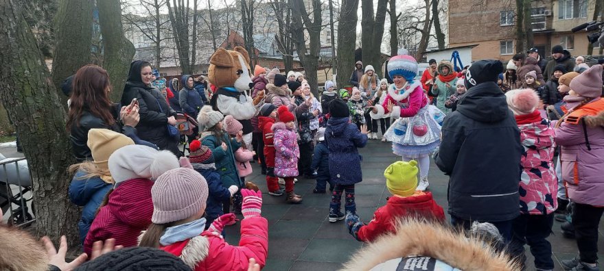 Новорічне свято для дітей на окрузі від Ігоря Шалімова (відео)