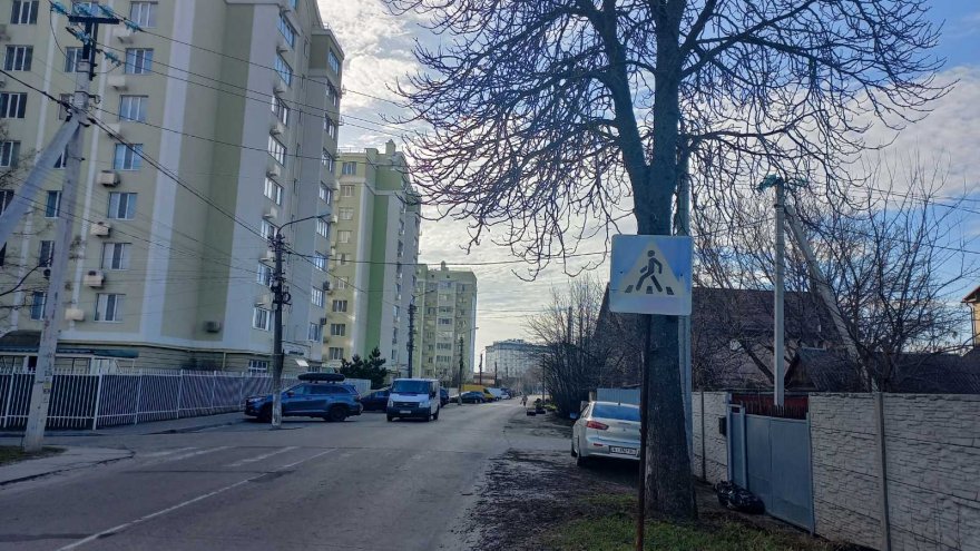 Пошкоджені дорожні знаки в Борисполі планують замінити