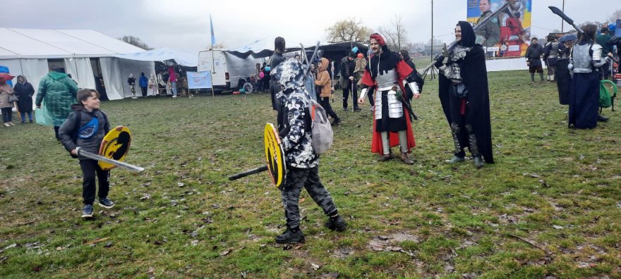 «Допоможемо захисникам разом»: свято для дітей та благодійний збір на медичне обладнання, що рятує життя воїнів